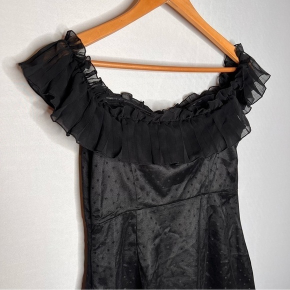 NWT! Nic & Jo Black Off-the-Shoulder Ruffled Mini Cocktail Dress. Size Medium. - Picture 7 of 13